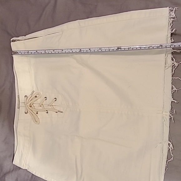 J.Crew - white jean mini skirt s.28 - Picture 3 of 6